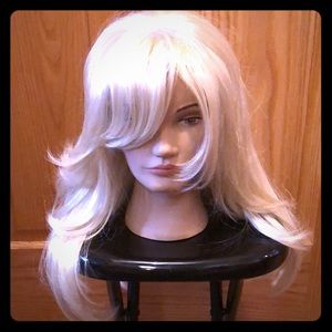 Light Blonde Layered Hair Wig (Synthetic)